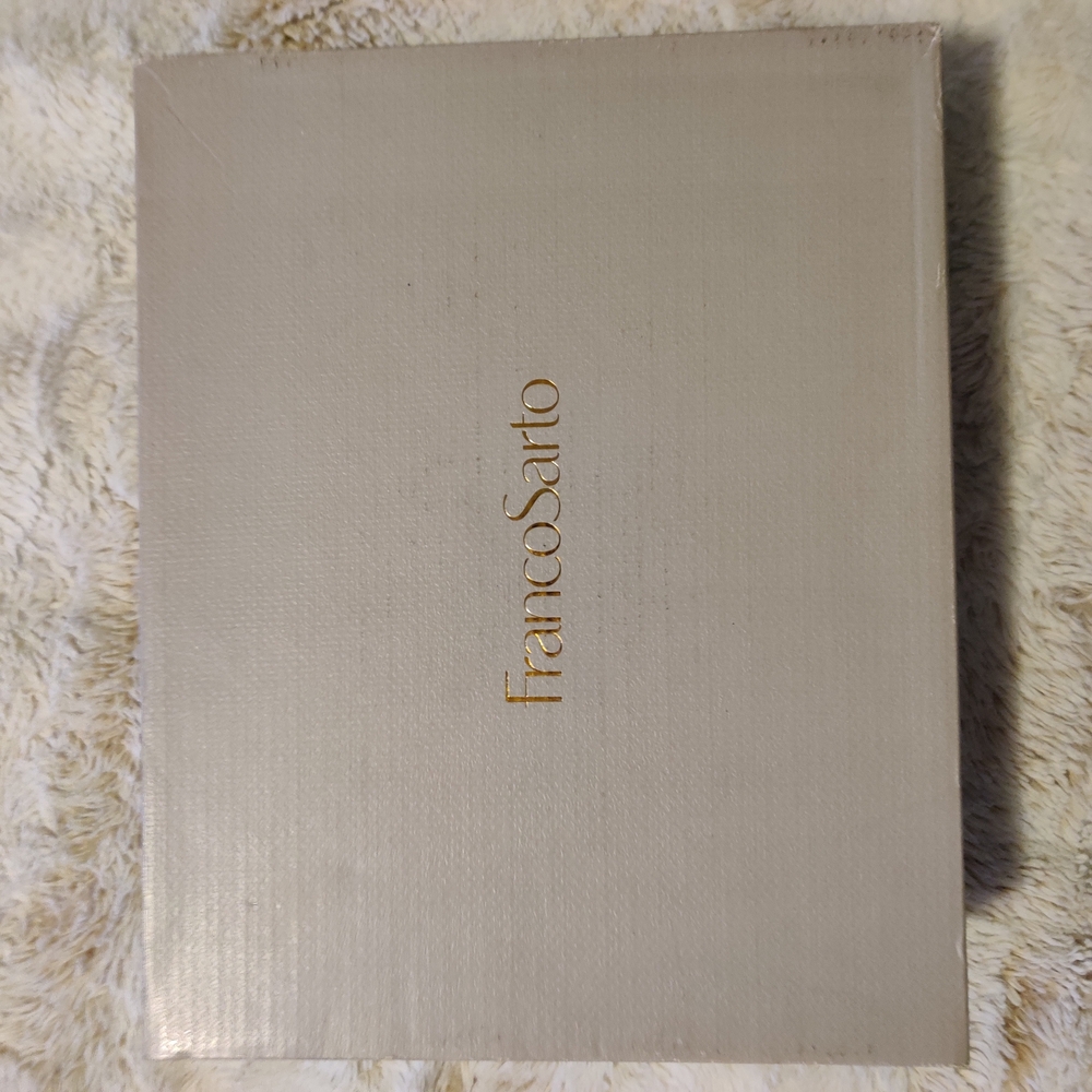 NWT Elegant Franco Sarto Gray/Brown Ankle Booties - Picture 9 of 9
